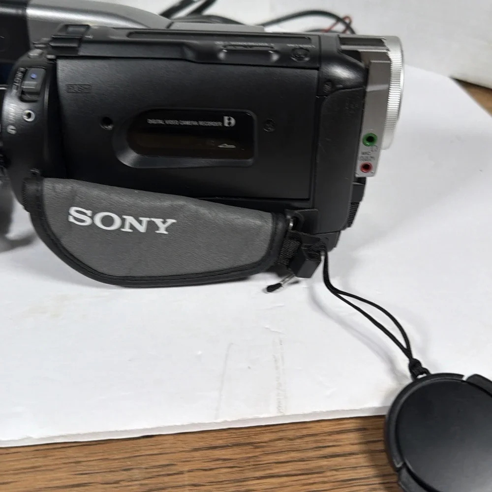 Sony Handycam DCR-TRV103 Digital8 Hi8 Camcorder w/Power Adapter,Battery & Extras